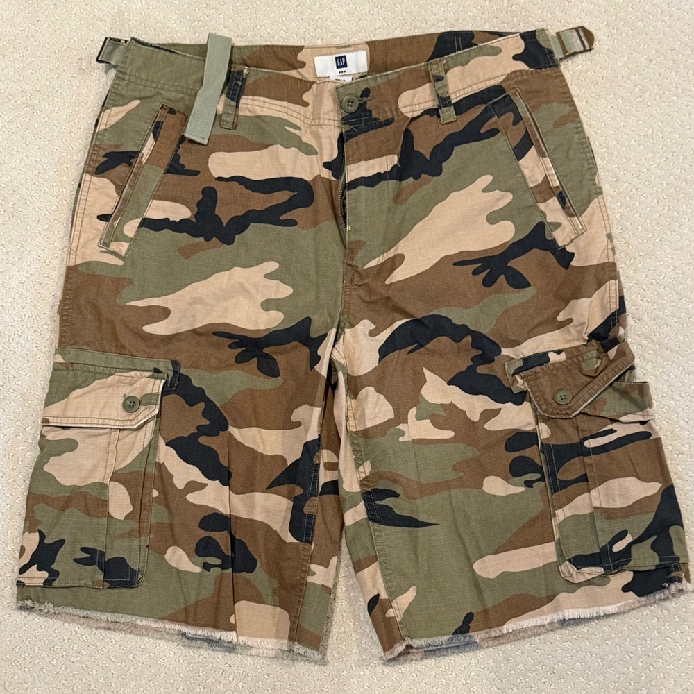 Men's GAP Camouflage Cargo Shorts size 36